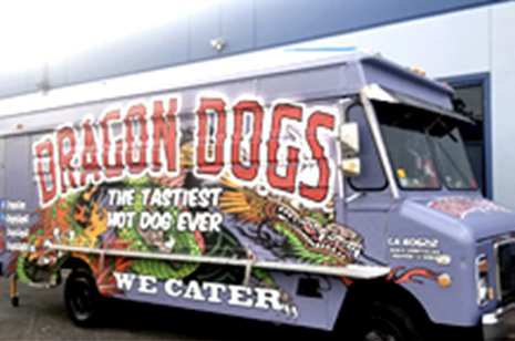 Dragon Dogs Food Truck Bild.