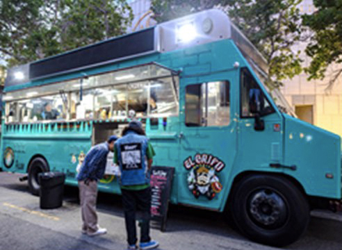 Tacos El Gringo 美食车图片。