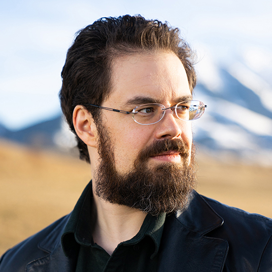 Christopher Paolini image.